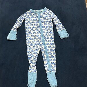 Kyte BABY Blue and White Rainbow Footie Pajamas